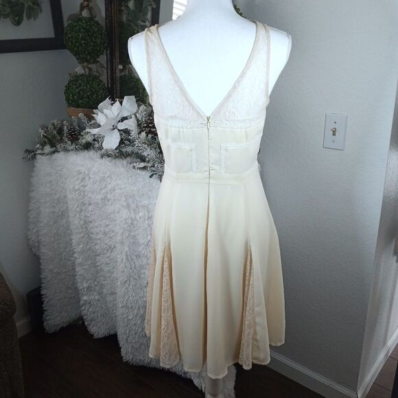 ARK & CO. ANTIQUE CREAM DRESS SZ.M EUC - Picture 6 of 9